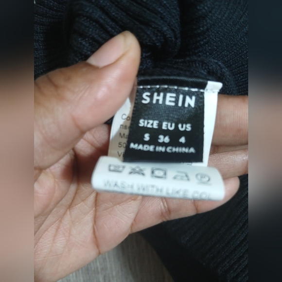 SHEIN Black Ribbed Tank Top - Picture 2 of 3